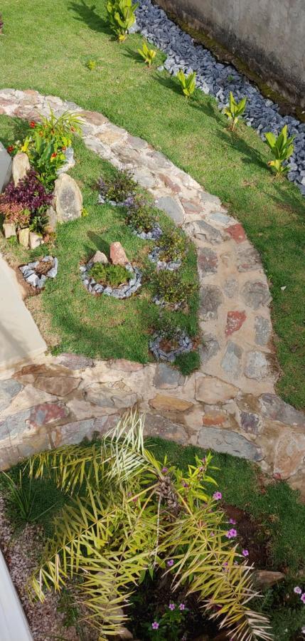 Casal Ostara Begonia Hotel Alto Paraiso de Goias Exterior photo